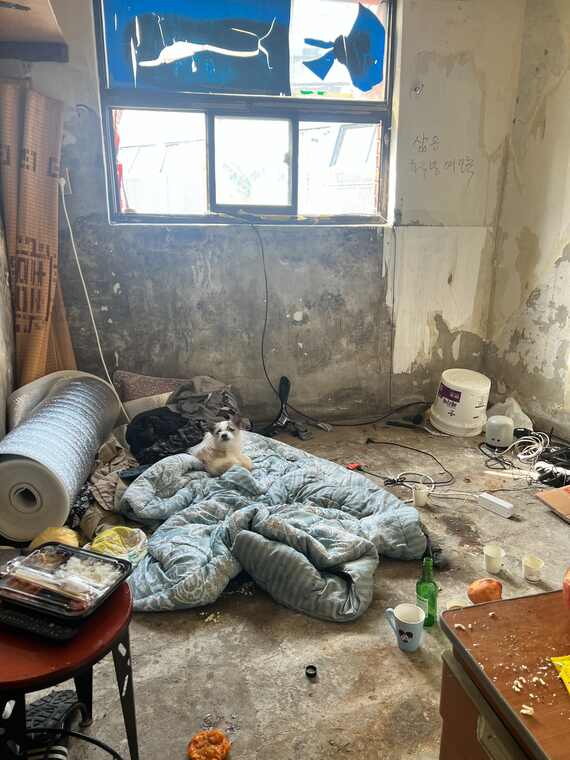 A jjokbang room before continued outreach and support