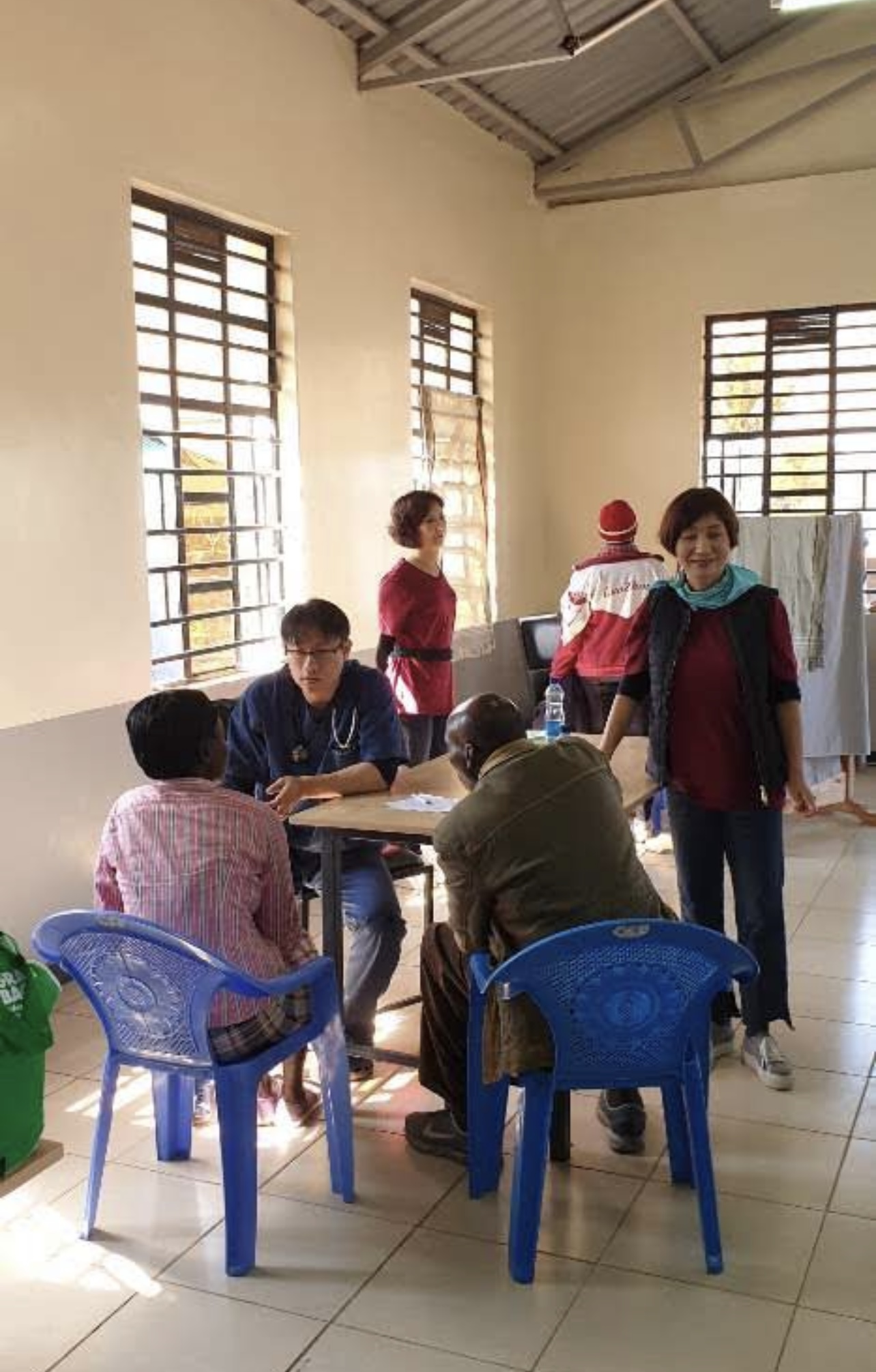 Korean physicians consulting patients in Kenya