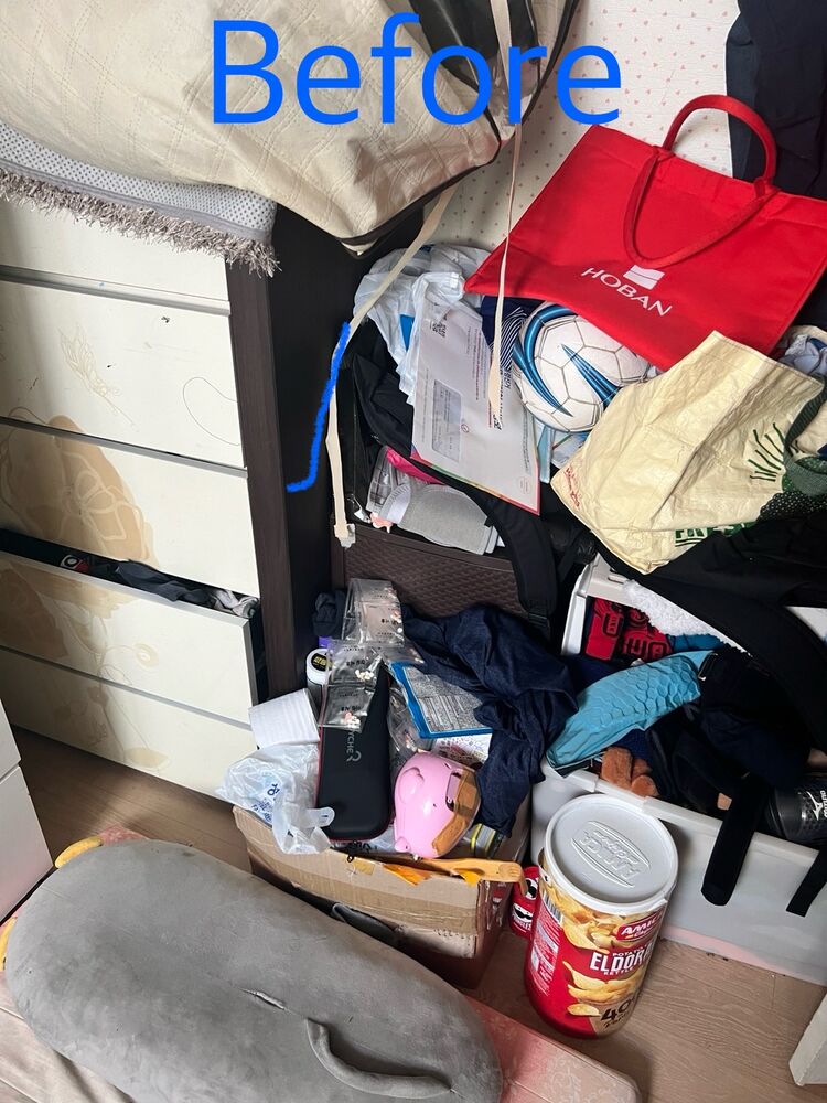 Living space before cleaning